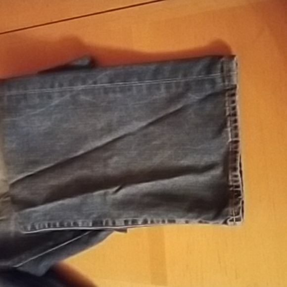 MENS LEVIS 513 RIPPED FADED JEANS SIZE 40 X 30 LIGHT BLUE TO MEDIUM - Picture 6 of 8